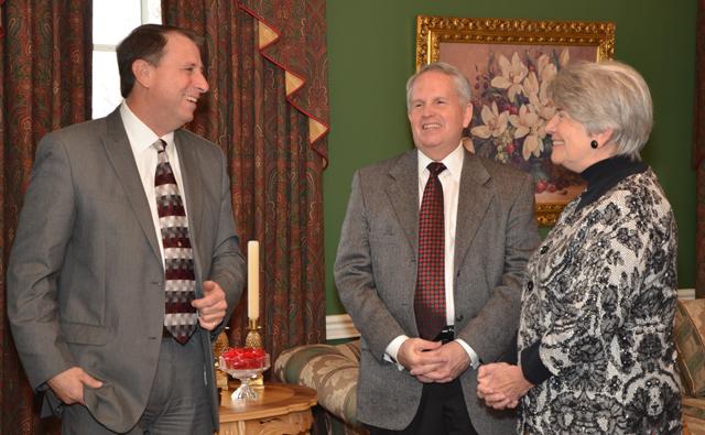 Steve Wright, far right, of Magnolia, is a new member of the Campbellsville University Board of Trustees. He met with Ginny Flanagan, left, special assistant to the president; and Otto Tennant, vice president for finance and administration, both of Campbellsville University. Wright attended an orientation for new trustees. (Campbellsville University Photo by Joan C. McKinney)